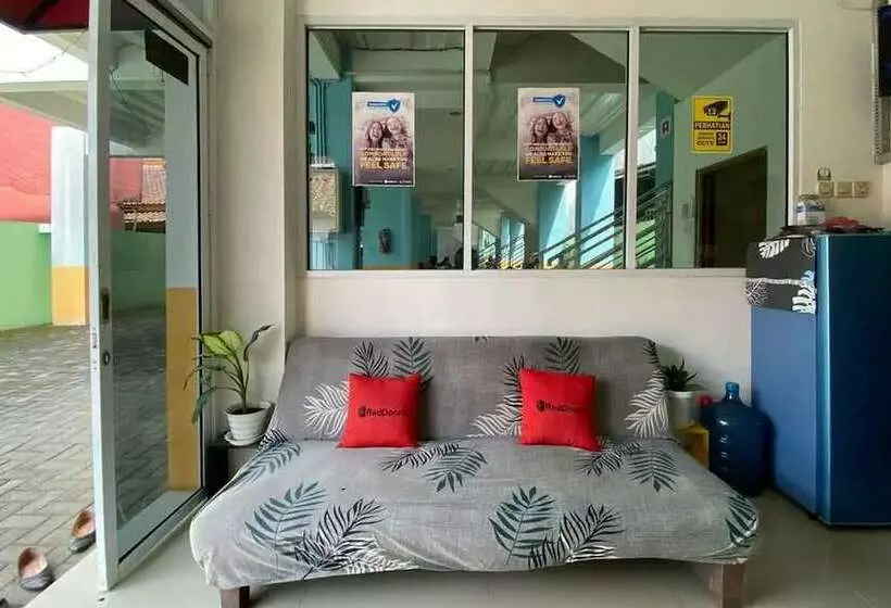ペンション Reddoorz Near Rsud Margono Purwokerto 3