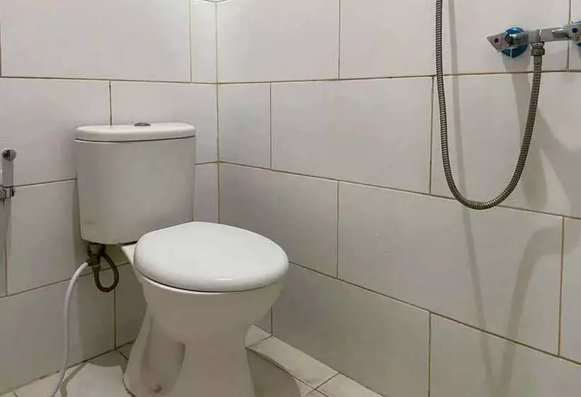 ペンション Reddoorz Near Rsud Margono Purwokerto 3