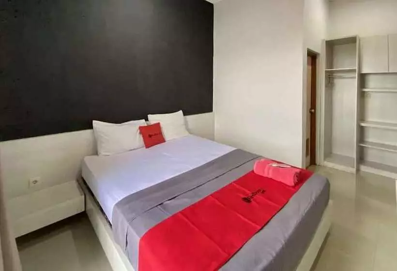 ペンション Reddoorz Near Rsud Margono Purwokerto 3