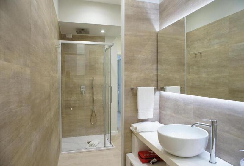 إقامة Isola Bella Infinity Suites