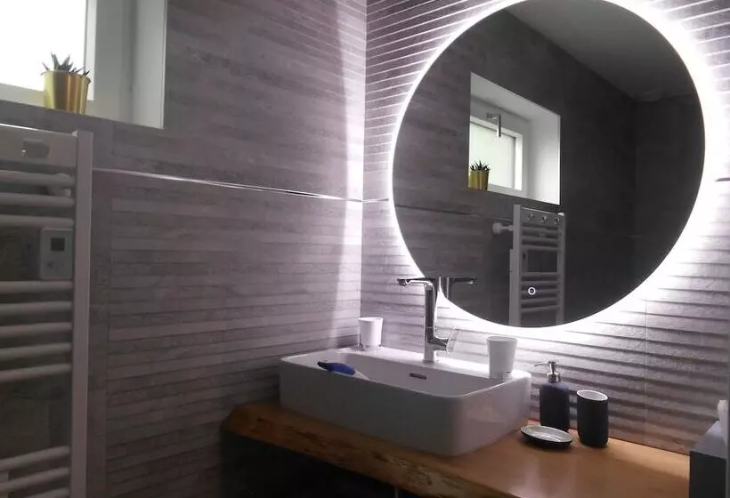 Aamiaismajoitus (B&B) La Douce Escapade