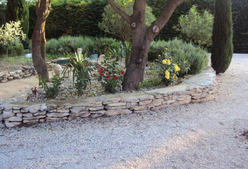 تختخواب و صبحانه La Douloire