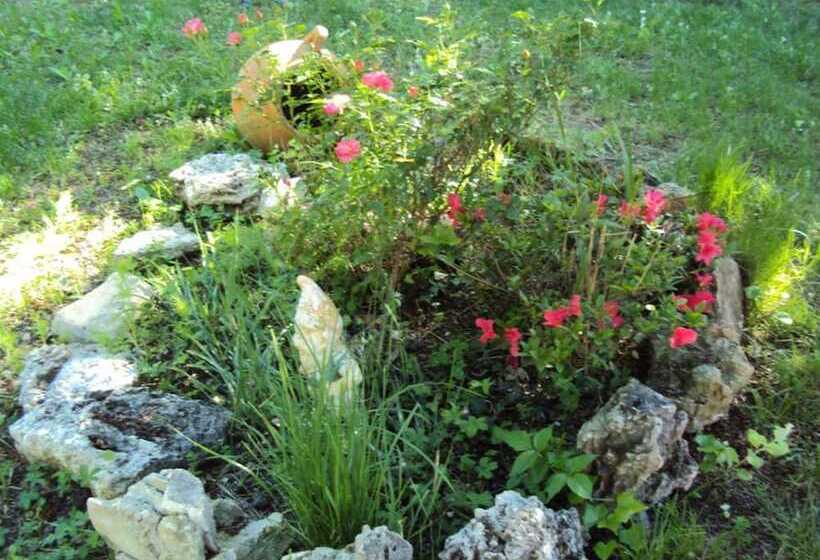 تختخواب و صبحانه La Douloire