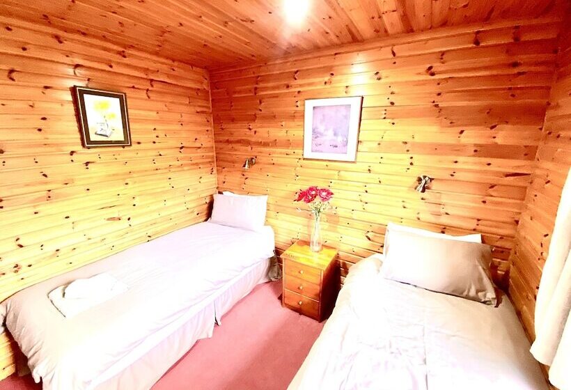 Braemar Lodge Cabins