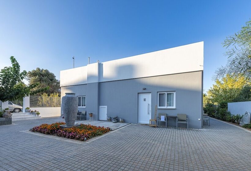 Comfort Stay Airport Studios   Free Shuttle From The Athens Airport