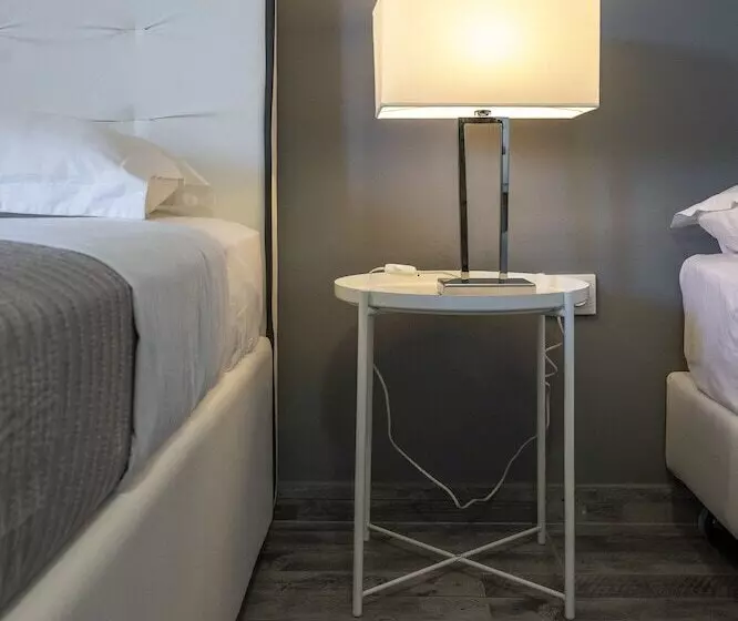 Comfort Stay Airport Studios   Free Shuttle From The Athens Airport