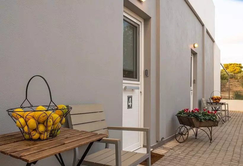 Comfort Stay Airport Studios   Free Shuttle From The Athens Airport