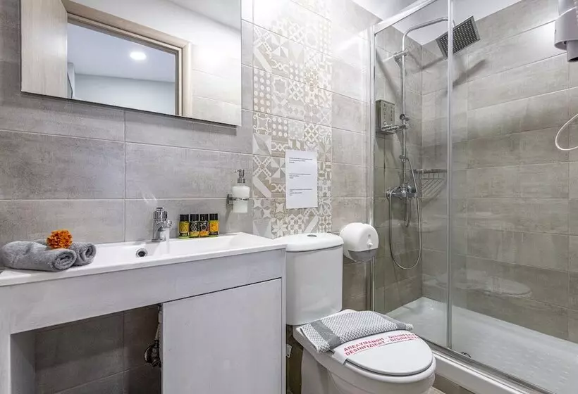 Comfort Stay Airport Studios   Free Shuttle From The Athens Airport