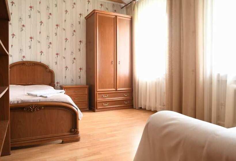 Guest House Home   Hostel