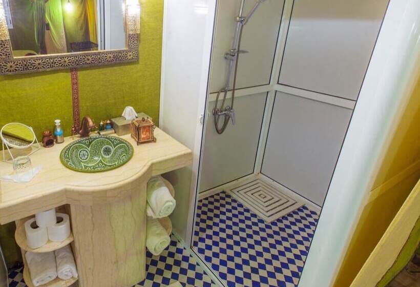 ホテル Nomada Desert Camp