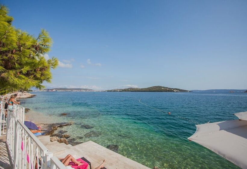 酒店 Happy Camp In Amadria Park Camping Trogir