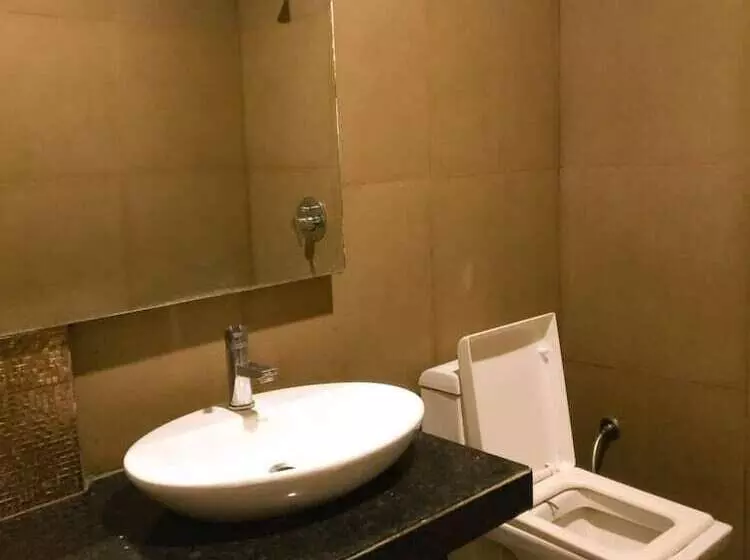 Fabhotel Nanda Nr Ludhiana Junction Railway Station