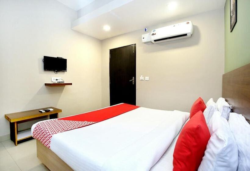 Fabhotel Nanda