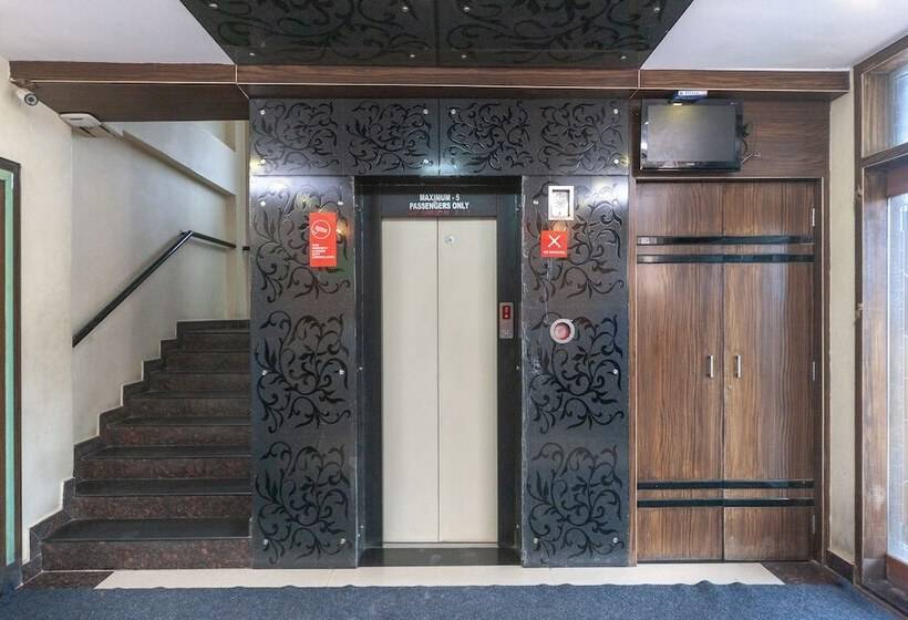 Hotel Oyo 19985 Seven Hills Inn