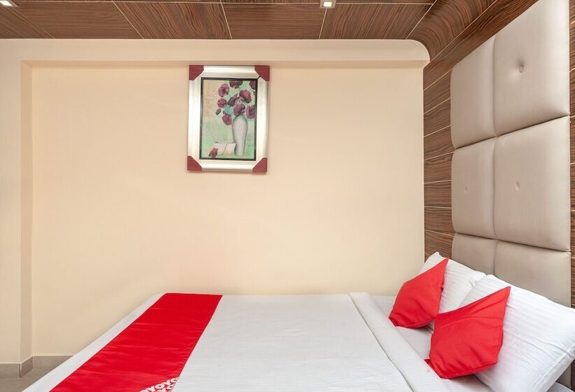 Hotel Oyo 19985 Seven Hills Inn