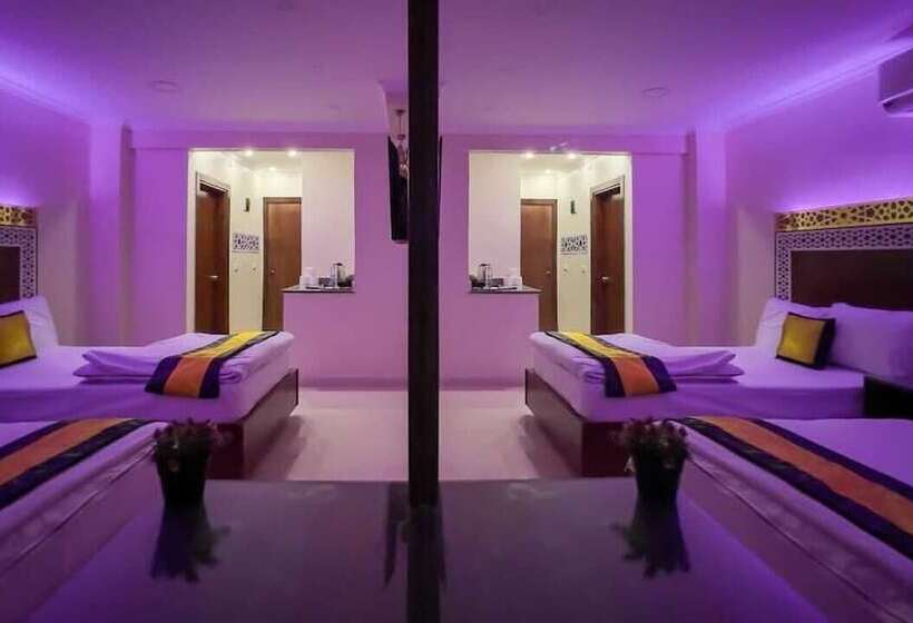 Pyramids Height Hotel & Pyramids Master Scene Rooftop