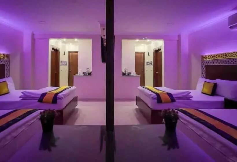 Pyramids Height Hotel & Pyramids Master Scene Rooftop