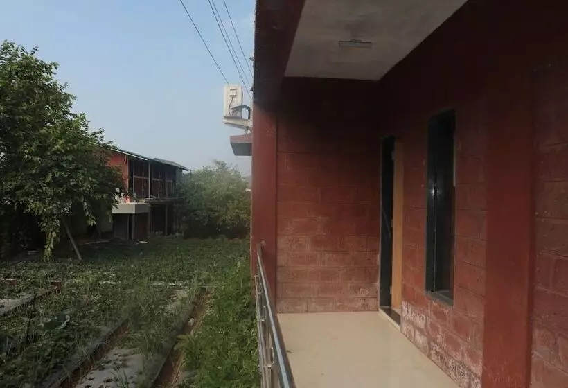 ホテル Suraj Inn