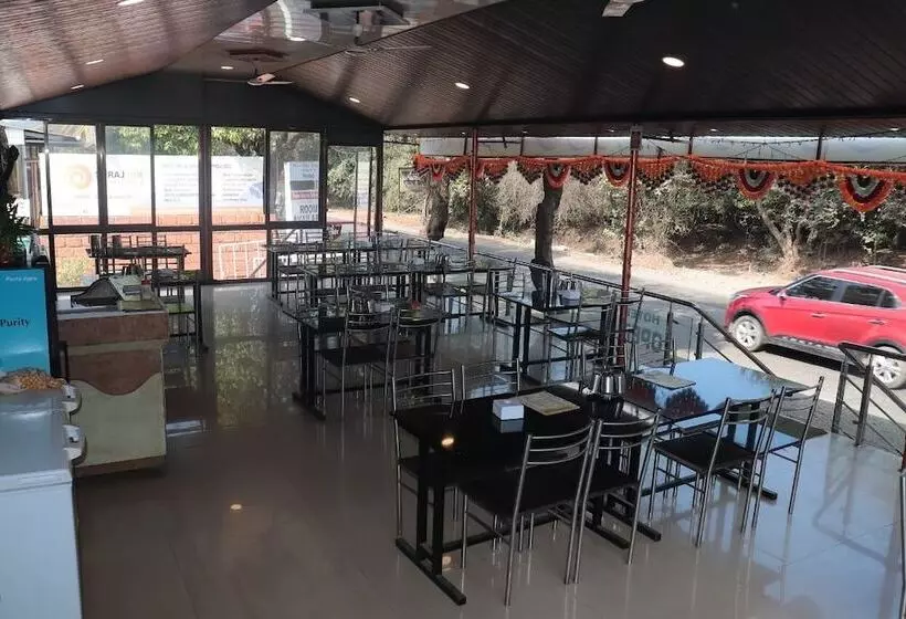 ホテル Suraj Inn