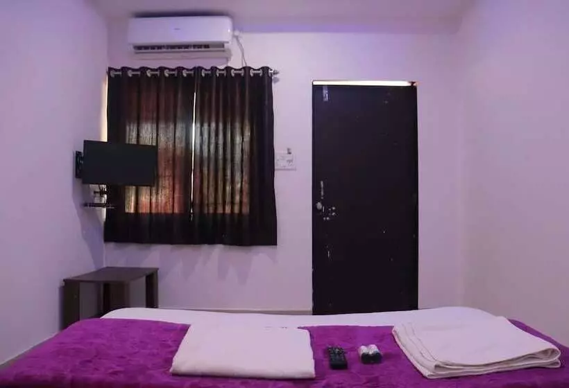 ホテル Suraj Inn