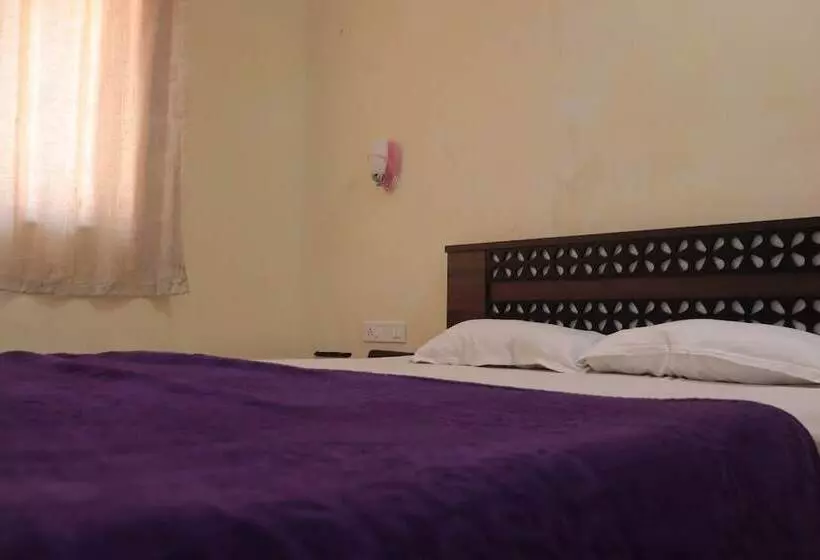 ホテル Suraj Inn