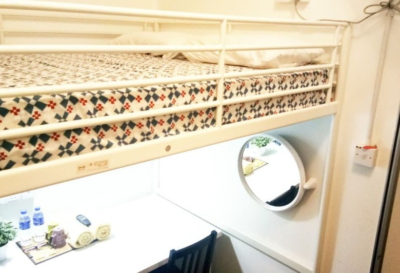 בית מלון כפרי Thekatil Kelana Jaya