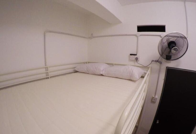 בית מלון כפרי Thekatil Kelana Jaya