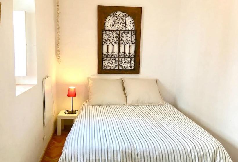 House With 3 Bedrooms In Tarifa, With Wonderful City View, Furnished Terrace And Wifi 500 M From Th