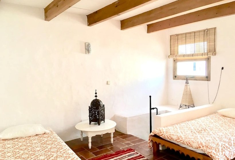 House With 3 Bedrooms In Tarifa, With Wonderful City View, Furnished Terrace And Wifi 500 M From Th