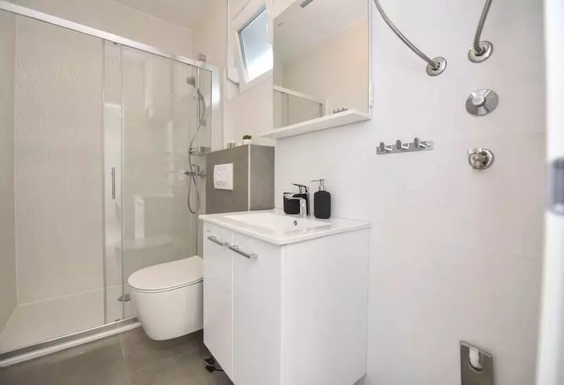 Majatalo Pool Apartments & Rooms Mare