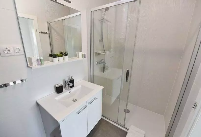 Majatalo Pool Apartments & Rooms Mare