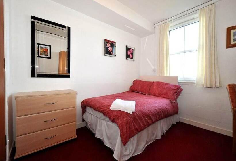 펜션 Waterfront Guest Accommodation