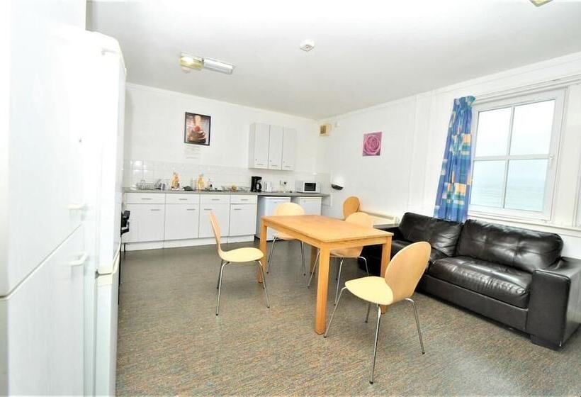 펜션 Waterfront Guest Accommodation