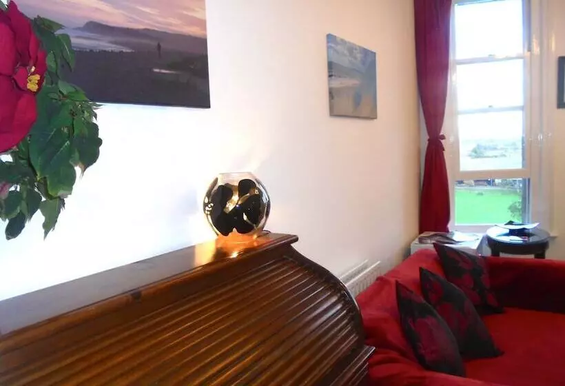 Seaview Cottage