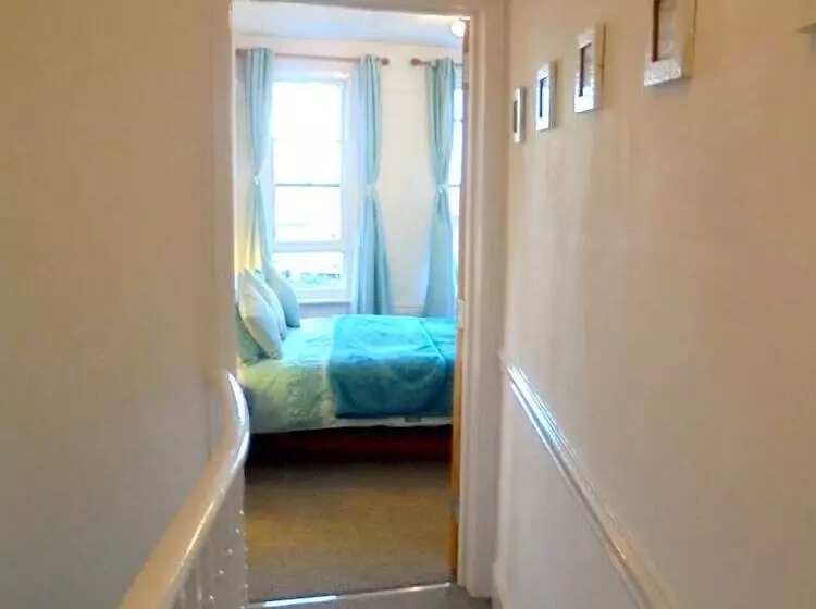 Seaview Cottage
