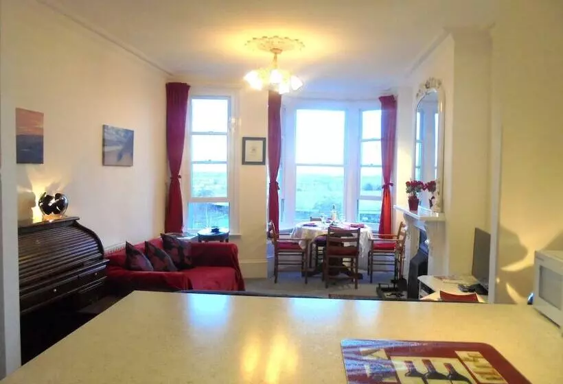 Seaview Cottage