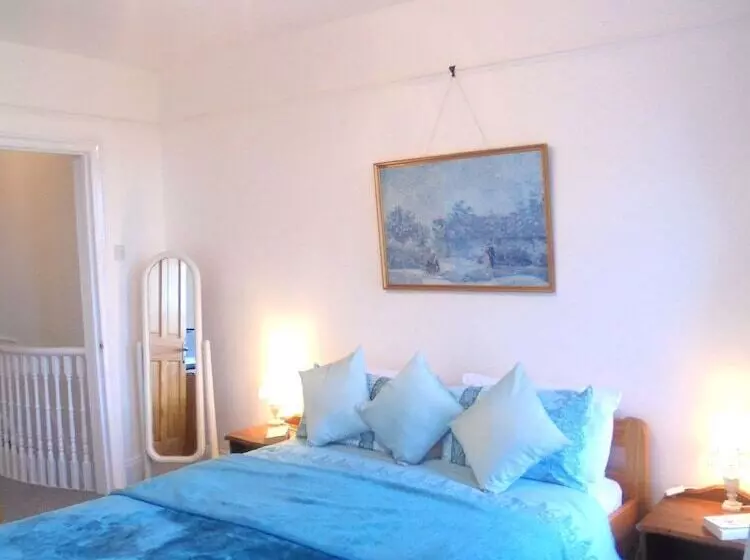 Seaview Cottage