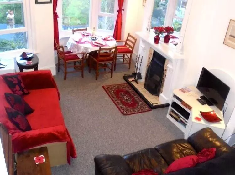 Seaview Cottage