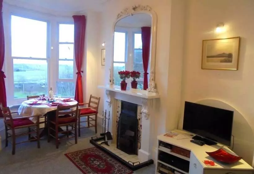 Seaview Cottage