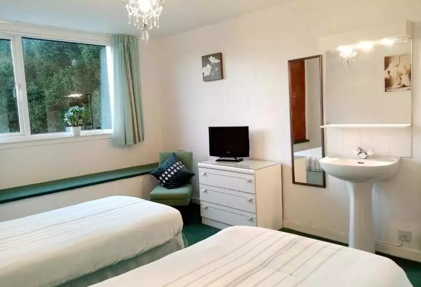 تختخواب و صبحانه The Laurels Guest House