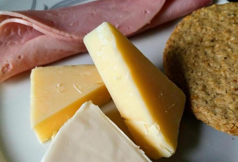 Bed and Breakfast The Laurels Guest House