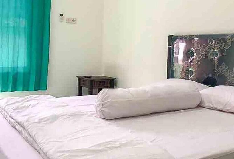 فندق Griya Fadamas Syariah Near Taman Hijau Demangan Madiun Mitra Reddoorz