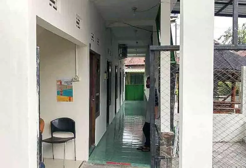 ホテル Koolkost Syariah At Rungkut Minimum Stay 6 Nights