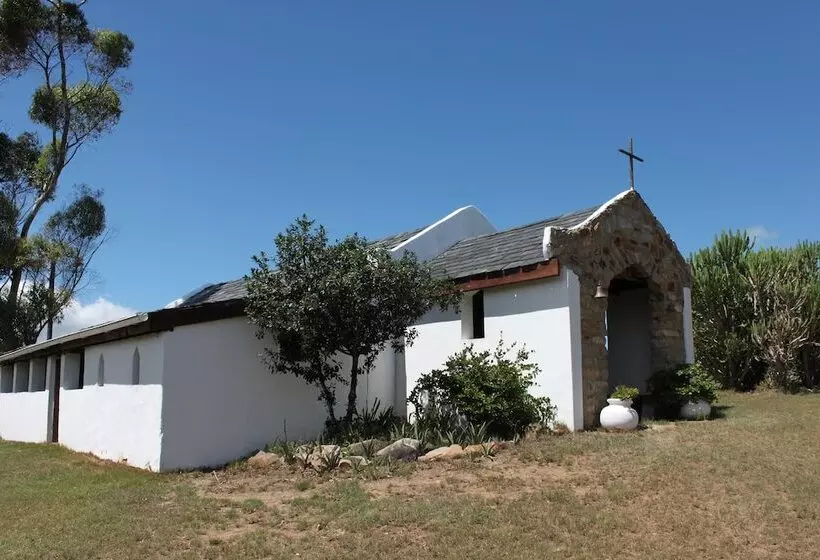 Hotelli Leeuwenbosch Shearers Lodge