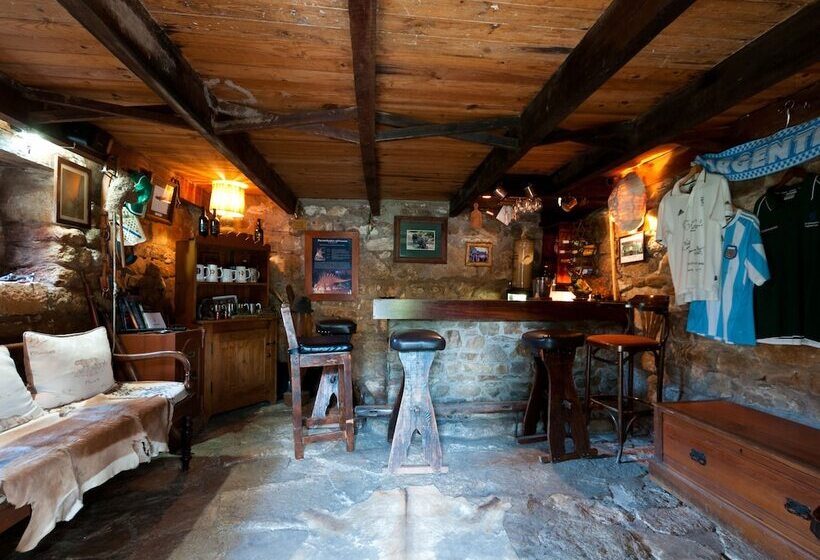 فندق Leeuwenbosch Shearers Lodge