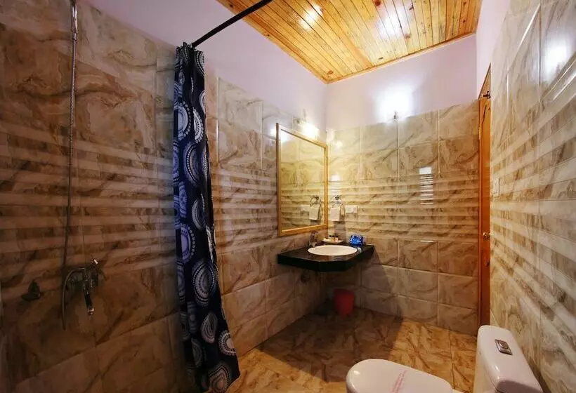 هتل Oyo 5928 Village Live In Resort