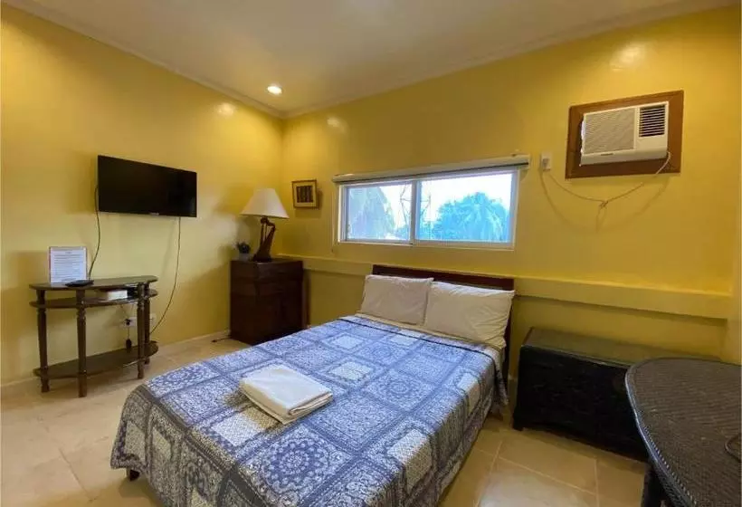 ホテル Oyo 708 Abaseria Deli And Cafe B&b