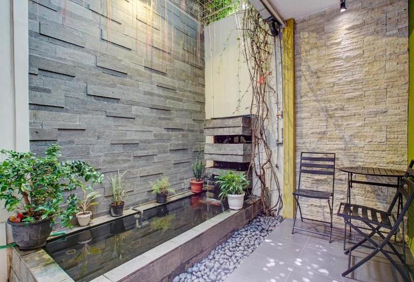 בית מלון כפרי Oyo 90059 Shakilla Home Cianjur