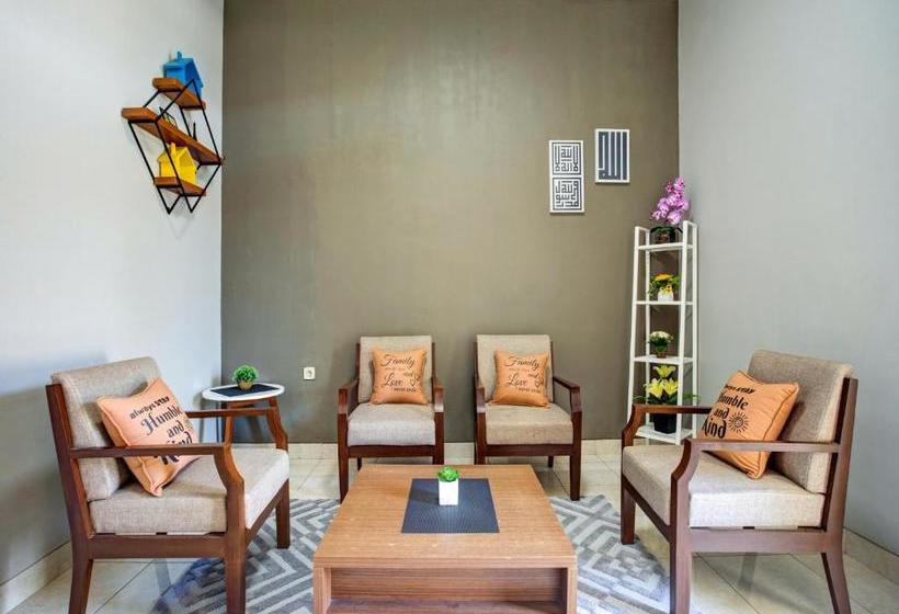 فندق Oyo 90059 Shakilla Home Cianjur