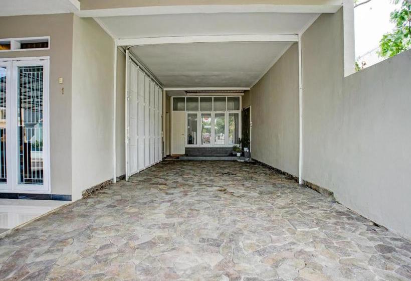 فندق Oyo 90059 Shakilla Home Cianjur